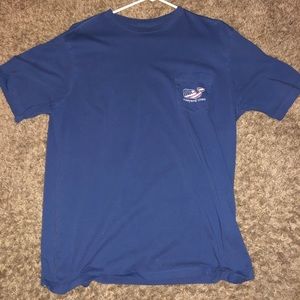 Vineyard vines t shirt